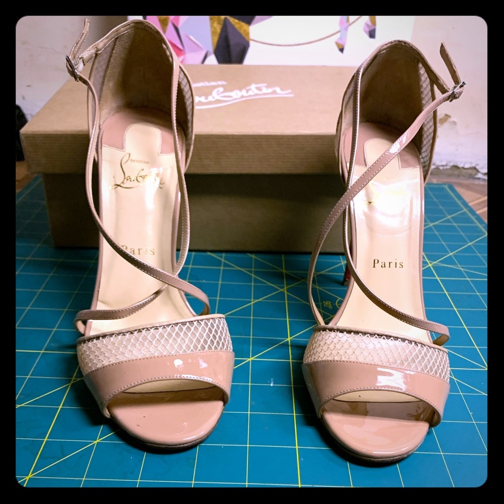 Like new Christian Louboutin Slikova Patent